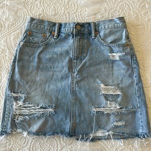 Levi’s distressed denim skirt